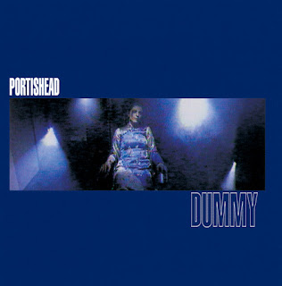 ポーティスヘッド(Portishead)おすすめ名盤『Dummy』レビュー｜フリジアンモードと半音階下降が作る“落ちていくのに着地しない”感覚——トリップホップ金字塔を分析